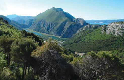 Awesome Home In Tugare With Kitchen - Foto 37