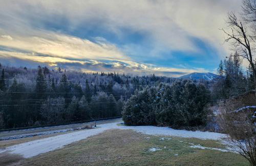 Near Trails and VAST Access! Modern Burke Home Base - Foto 29