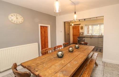 Belgrave House - Photo 10