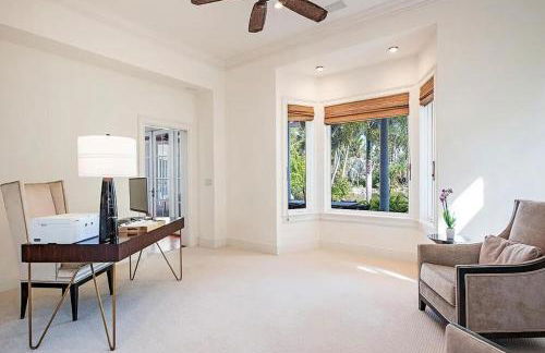 Naples Beach Port Royal Luxury Coastal Mansion Villa with Guesthouse & Pool & Hot Tub - Foto 20