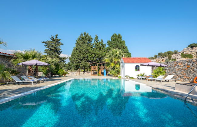 Madia Villa - Photo 11