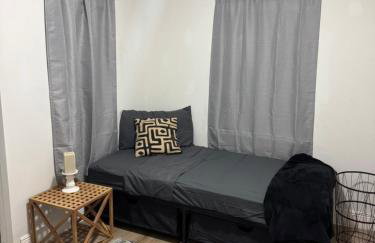 Charming Historic Home with Modern Comforts - Foto 30