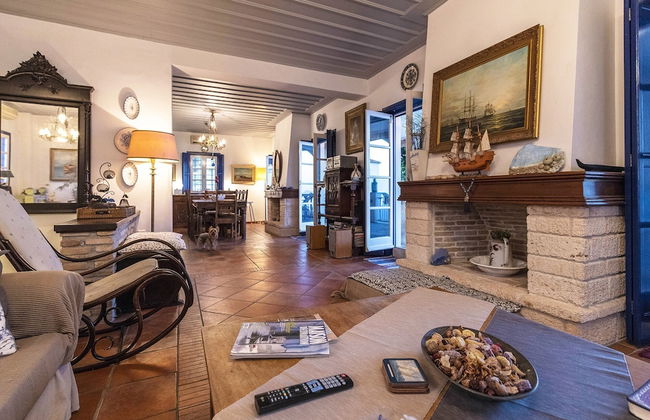 Beachfront Spetses Spectacular Fully Equipped Traditional Villa Families,groups - Photo 21