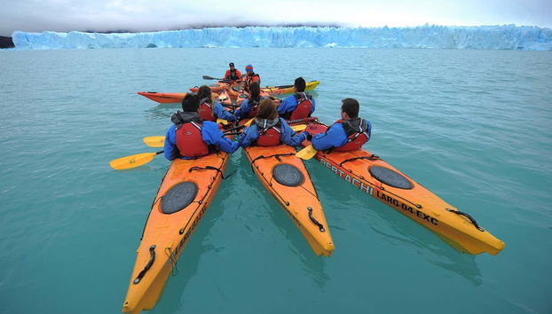 Kayaking in El Calafate - Photo 2