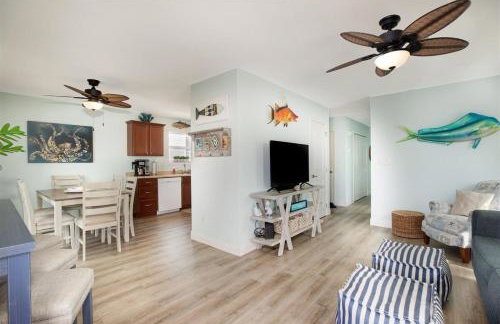 Seas the Day - Spacious Waterfront Pool Home, 50` Dock! - Foto 7