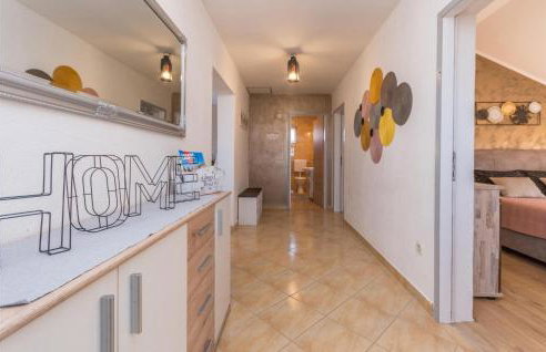 Pet Friendly Home In Tinj With Jacuzzi - Foto 21