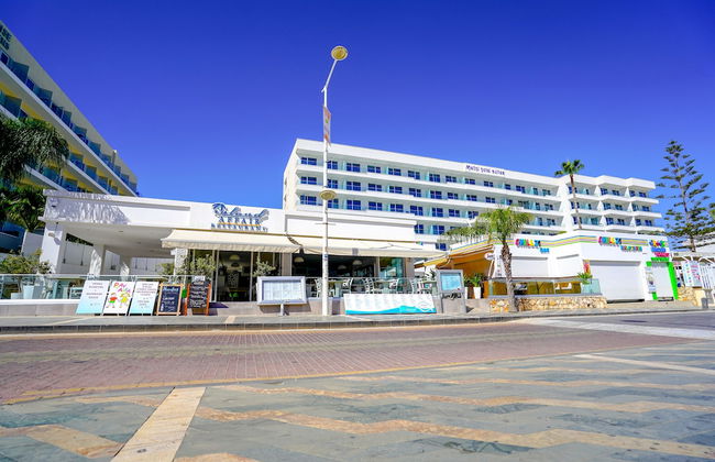 Melini Hotel Suites - Photo 45