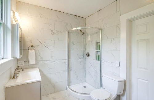 Walk Downtown Takoma Park Escape with Large Yard! - Foto 14