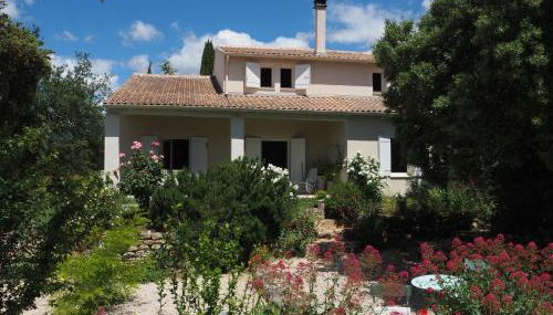 Holiday Home in Villes-sur-auzon With Pool - Photo 4