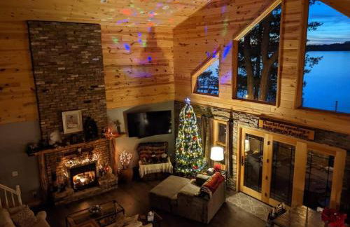 Cozy Home, Hot Tub, Dock, Kayaks, Swimming & More! - Photo 14