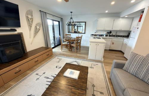 Fireside at The Village - Near Hike/bike! - Photo 5