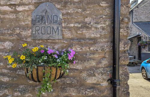 Bandroom Cottage - Photo 10