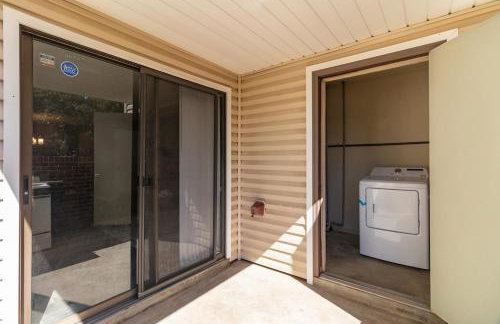 Modern 3BR 2 bathroom Near High Point University & Market Sleeps 6 - Foto 23