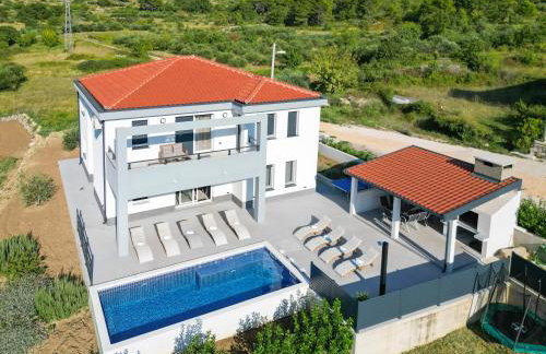 villa green valley - Photo 1