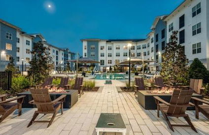 Landing Stylish 1BD Clubhouse Pool - Foto 16