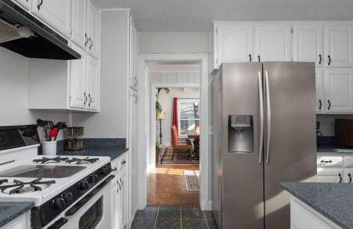 Grand Performance Home 3 min to Downtown, Stockyard, AT&T - Photo 4