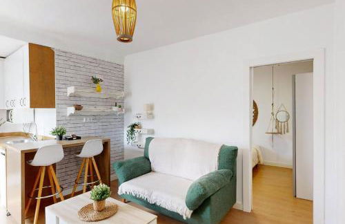 Piso Agradable a Metros de La Plaza de las Flores - Foto 1