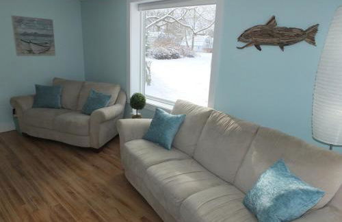 Beach Town Escape - Newly-Remodeled & Gorgeous! - Photo 18