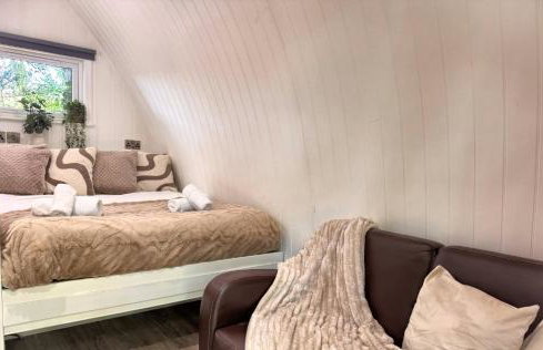 The Pod-Hot Tub-Woodland Lodges-St Clears-Carmarthen - Foto 7
