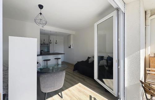 Le Jules Verne - Classé 2 étoiles - Tout confort - Balcon sur cour - Foto 8