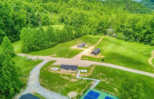 Blue Moon- creek, firepits, budget friendly! - Photo 11