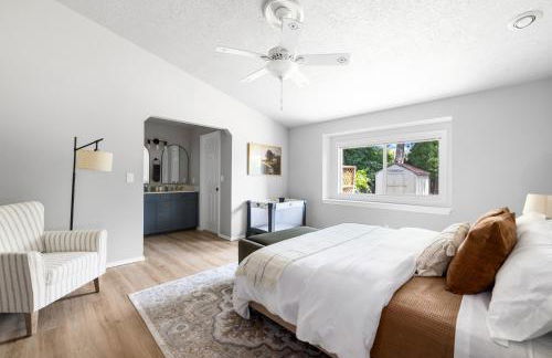 Stylish Renovation, Perfect for Families & Pets, Garage Parking, Sleeps 10 - Foto 35