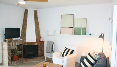 Casa con vistas y piscina en Masos de Pals - Foto 3