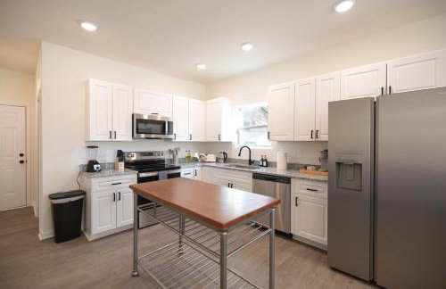 5 Min to Elon - 7 Min to Downtown - Washer and Dryer - Foto 46