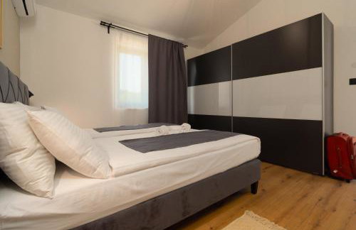 Modern 300m2 Villa - King Beds & Leisure Zone - Foto 33