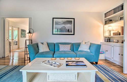 Deck and Grill, Walk to Beaches! Falmouth Retreat - Foto 50