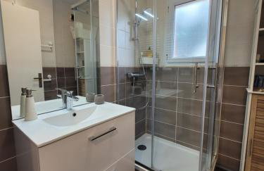 200m de la mer Piscine WIFI T3 38 m2 6 pers 2 chambres Ascenseur - Photo 33