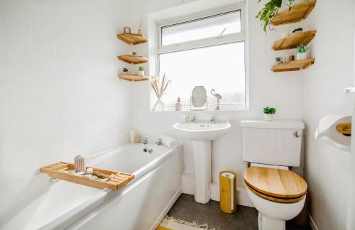 Serene Boho Retreat: White Oak Charm House 10ppl - Foto 43