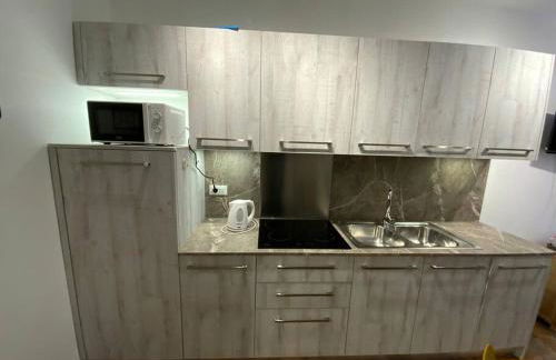 Elegante Bilocale tra Stazione e Centro Storico - Photo 6