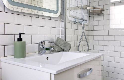 BnBNova - Cozy Stay Near Eiffel Tower & Invalides & Seine - Foto 17