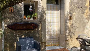 Les Gîtes sous l' Olivier en Camargue - Photo 5, Garden view