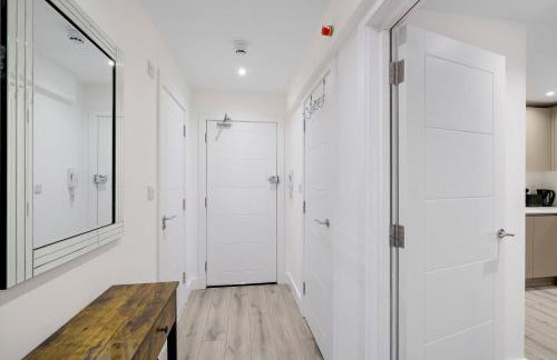 Modern 1 Bedroom Apartment Town Centre Camberley - Foto 83