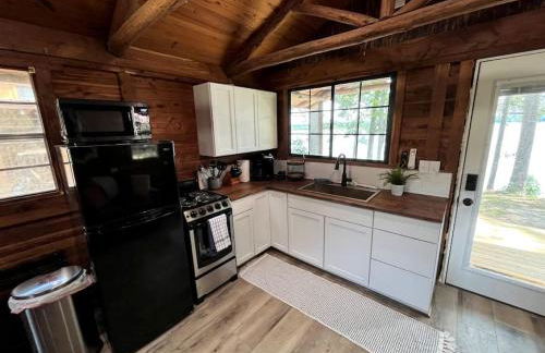 Gorgeous Cabin with Beautiful Views of Toledo Bend Lake for a Relaxing Couples Getaway in Hemphill, Texas - Foto 16