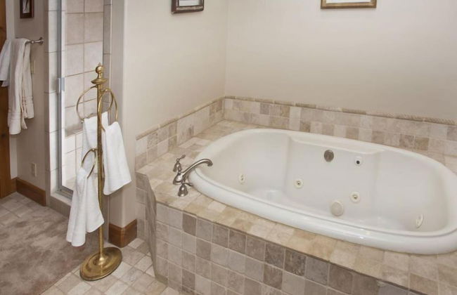 1-arrowhead 45 River Dance Way 5 bed - Foto 13