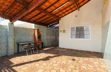 Casa na Praia, Piscina, Cascata, Churrasqueira, 2 Vaga carro, Redes de descanso - Foto 5