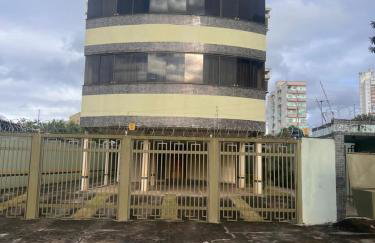 Apartamento para 8 pessoas 3 quartos com ar condicionado e 3 garagens! A 15 minutos do autódromo! - Foto 2