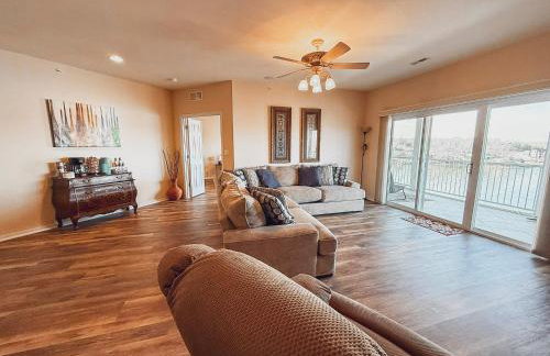 Sunshine&Shoreline-LakefrontDog Days Condo 3BD2BA - Foto 9