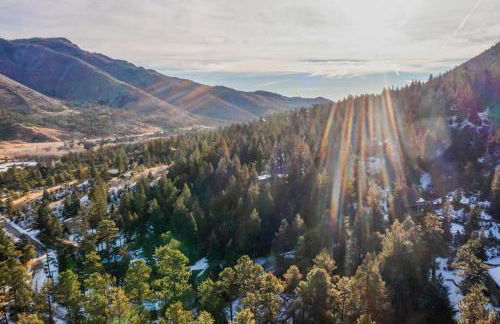 Chic chalet w/ hot tub, ping-pong, arcade bball - Foto 21