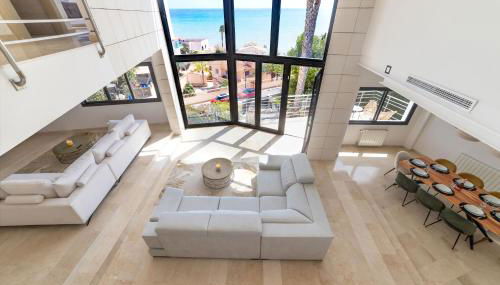 Ultra-Luxury Panoramic Sea View Villa with Private Pool & 200m' Sky Terrace & Garage in Alicante - Foto 3