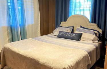 THE HILO HOMEBASE - Charming 3 Bedroom Hilo Home, with AC! - Foto 18