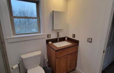 Modern, bright & calm 1 BR / 1 bath farm retreat - Photo 5