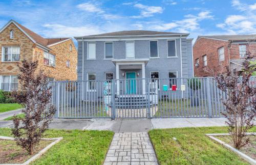 Prolific Blue Oasis near Med Ctr Dwntwn Galleria - Photo 41