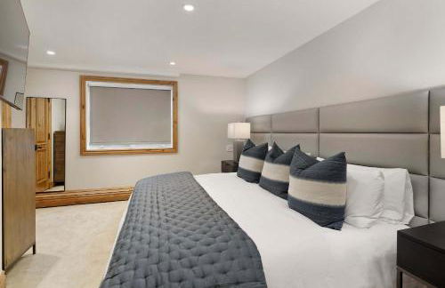 Central AC, Updated 4 BR, 4-5 BA Townhouse, Pool - Foto 10