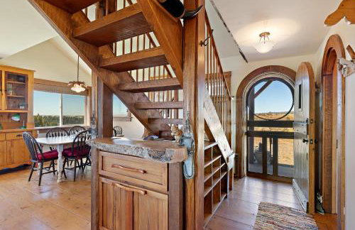 Lindas Perch by KABINO On Bank of Henrys Fork Mtn Views Fishing 6 acres Snake River WIFI - Foto 11