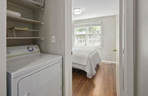 Townhome in No VA, 40 Mins to DC, Pets OK, Fast WiFi - Foto 14
