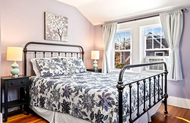 Ogunquit Village 4BR Walk to Beach, Dining & Town Center - Photo 8